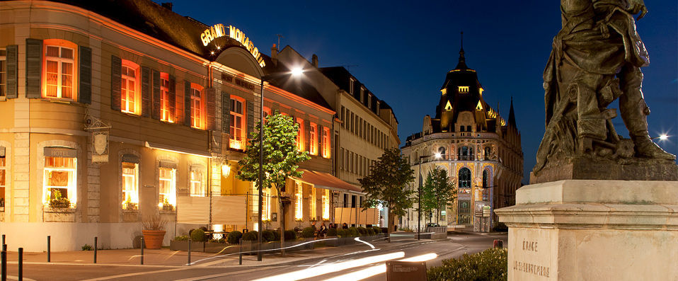 Best Western Premier Grand Monarque Hôtel & Spa ★★★★ - Adresse gastronomique de charme au cœur de la ville. - Chartres, France