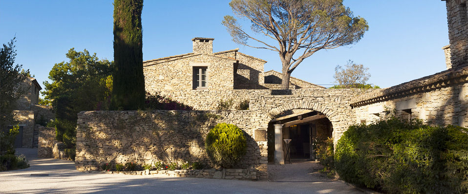 Le Mas des Herbes Blanches Hôtel & Spa ★★★★★ - A luxury stone farmhouse overlooking the Luberon. - Luberon, France