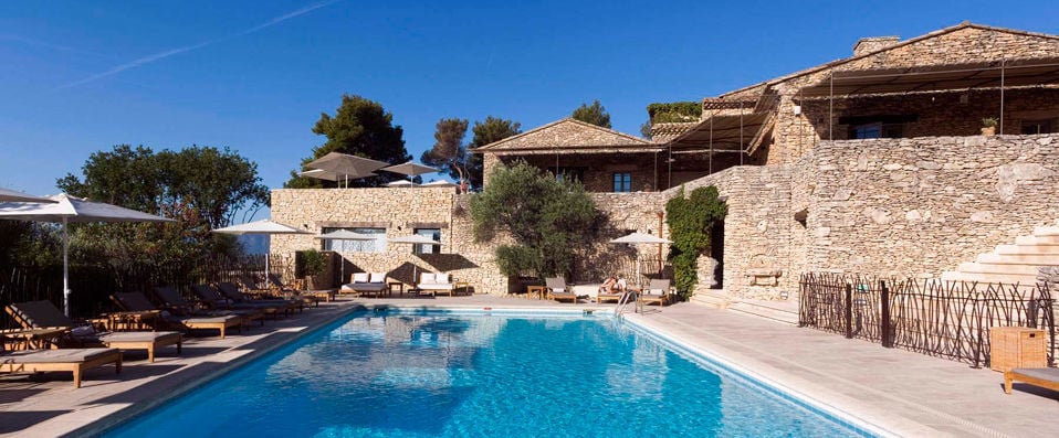 Le Mas des Herbes Blanches Hôtel & Spa ★★★★★ - A luxury stone farmhouse overlooking the Luberon. - Luberon, France