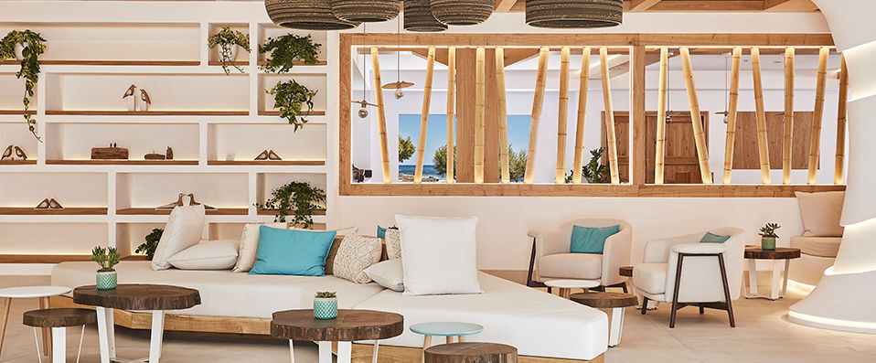 Nikki Beach Resort & Spa Santorini ★★★★★ - Nouvelle adresse exclusive en bord de mer à Santorin. - Santorin, Grèce