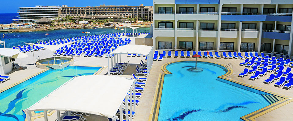 Labranda Riviera Hotel & Spa <span class='stars'>&#9733;</span><span class='stars'>&#9733;</span><span class='stars'>&#9733;</span><span class='stars'>&#9733;</span> - Adresse étoilée les pieds dans l’eau à Malte. - Malte