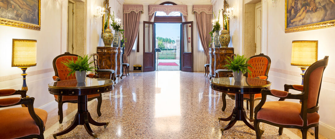 Villa Barbarich ★★★★ - A unique and majestic Italian villa on mainland Venice. - Venice, Italy
