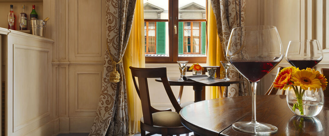 Hotel Calzaiuoli ★★★★★ - Upscale address in the heart of the bustling Florence. - Florence, Italy